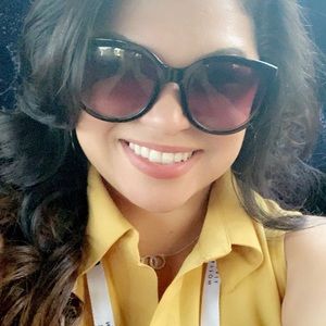 Meet your Posher, Monica